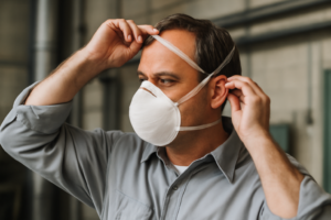 Cómo Ajustar Correctamente un Respirador N95: